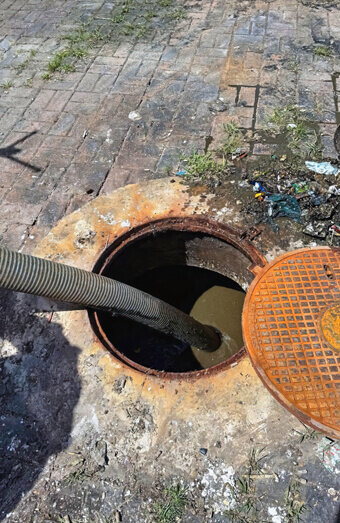https://plumberdoubleview.com.au/uploads/2025/06/blocked-drains-256136.jpg