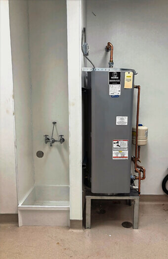 https://plumberdoubleview.com.au/uploads/2025/06/hot-water-257755.jpg
